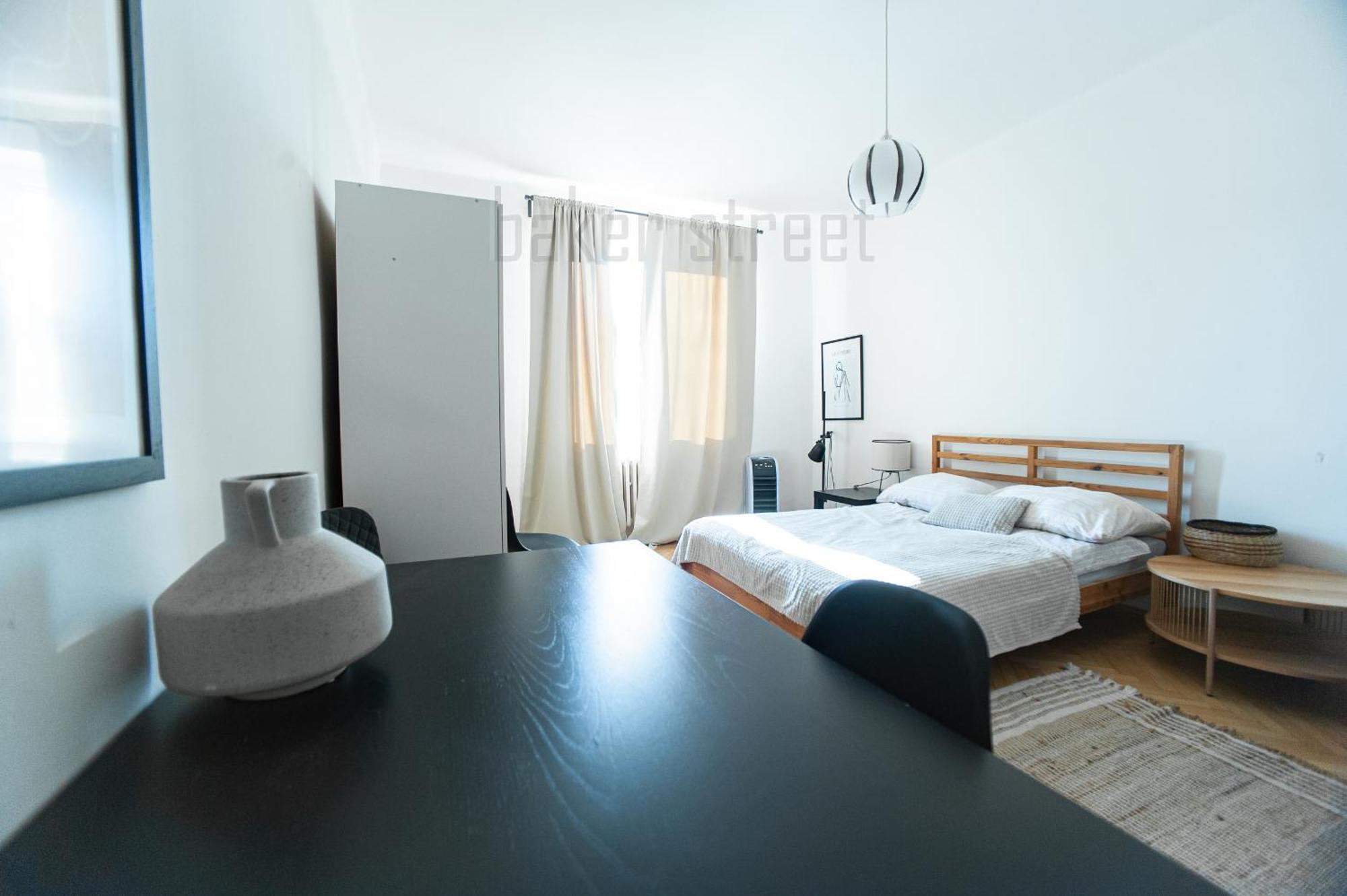 One Bedroom Close To Castle דירה